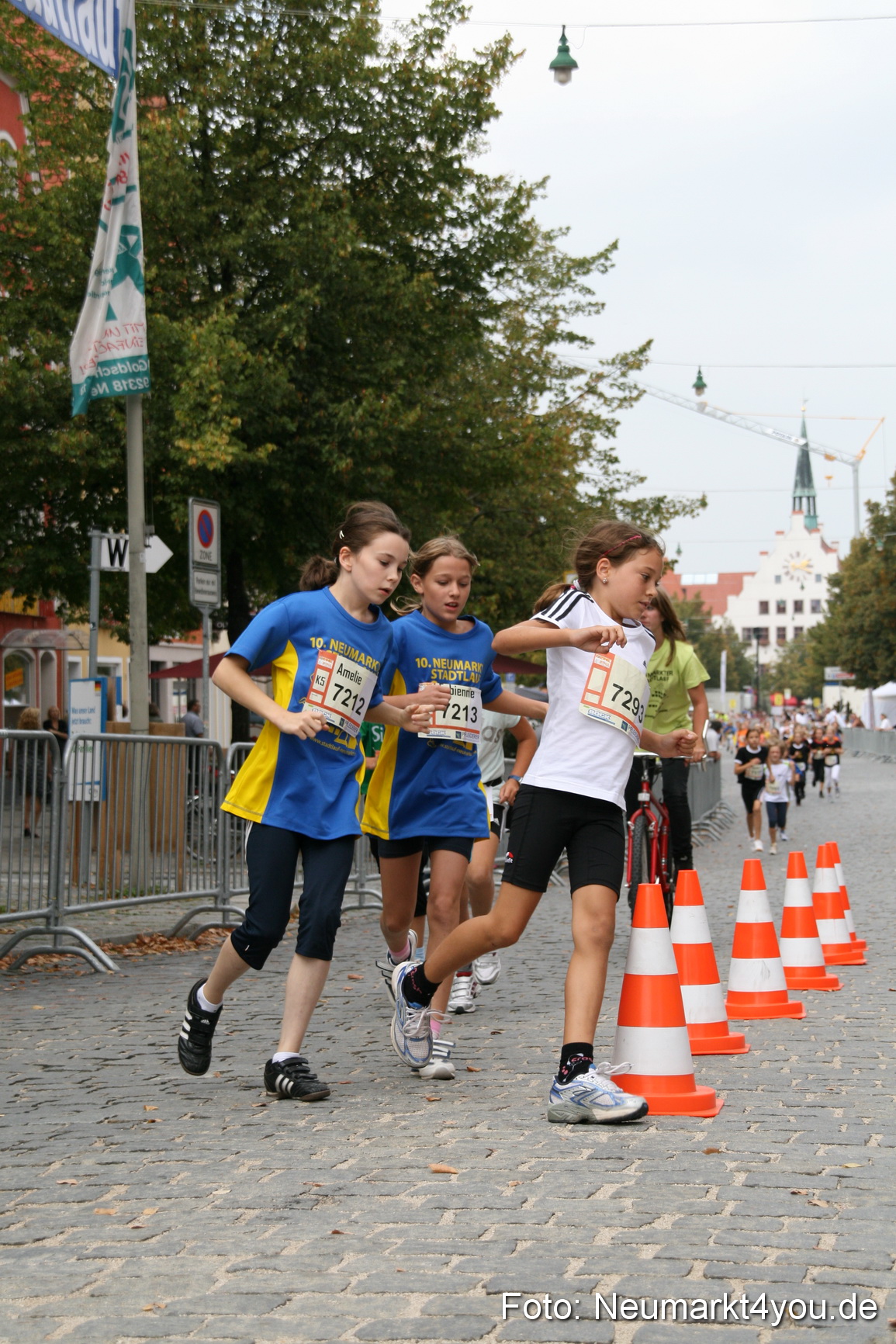 0144 Stadtlauf Neumarkt Bambinilaeufe 200909